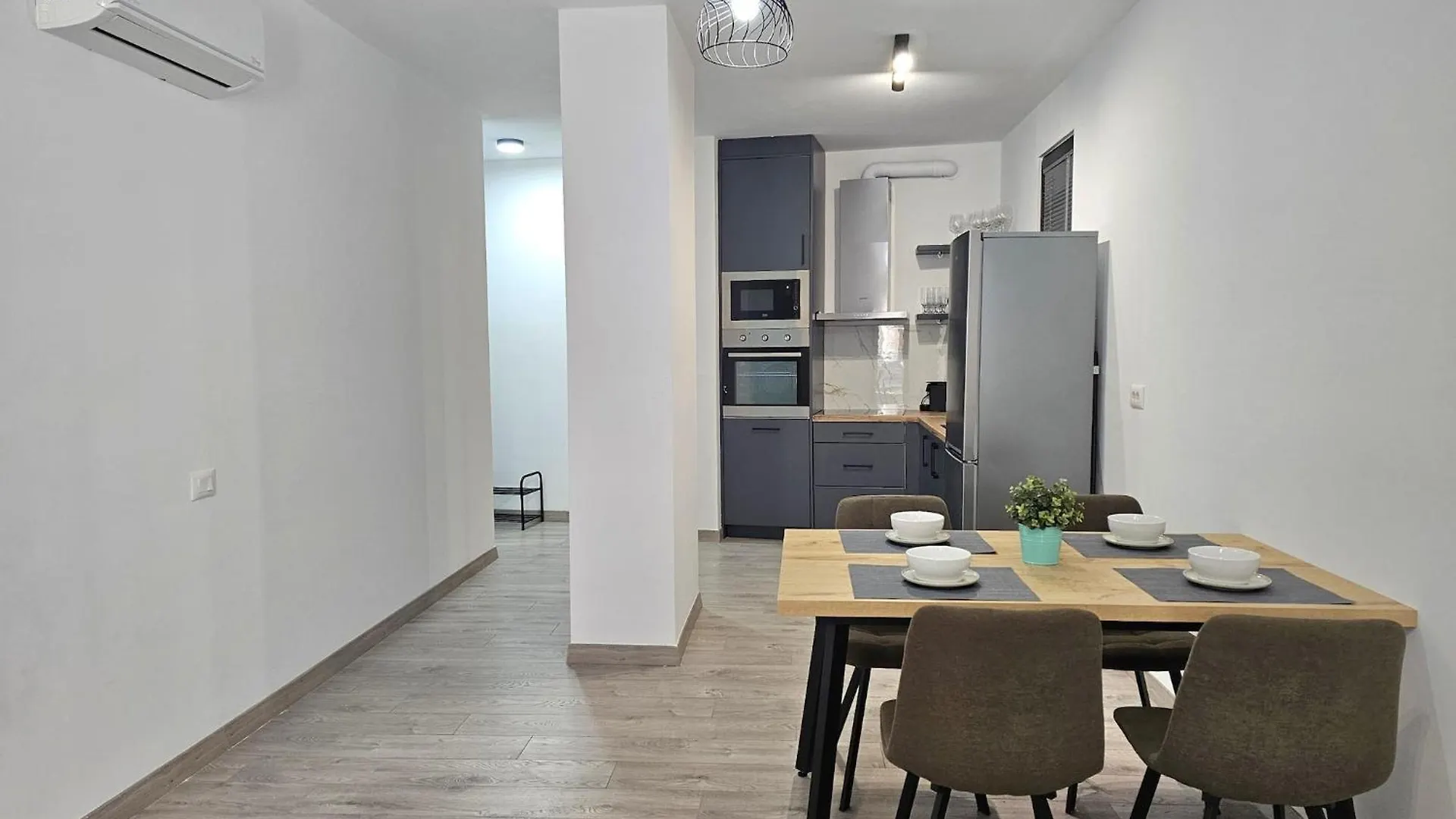 Cozy Seaside Apartment In Saranda Sarande