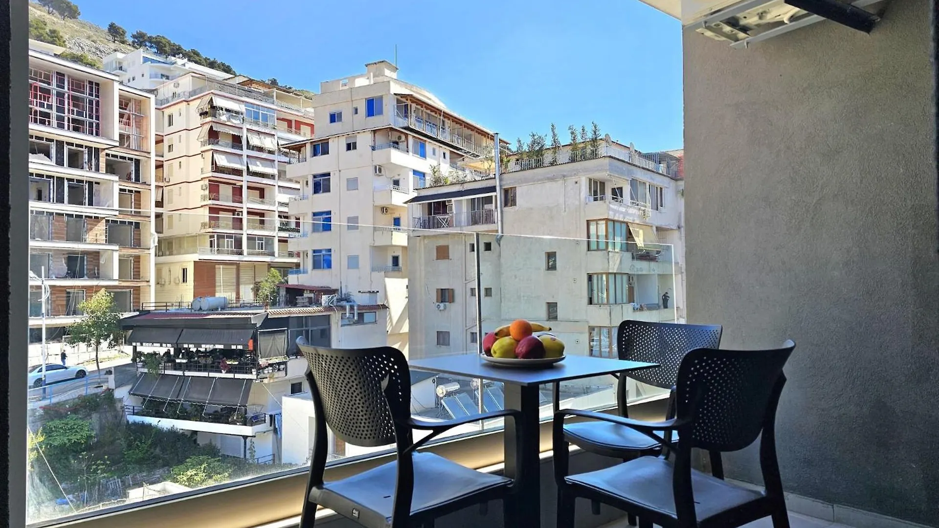 Cozy Seaside Apartment In Saranda